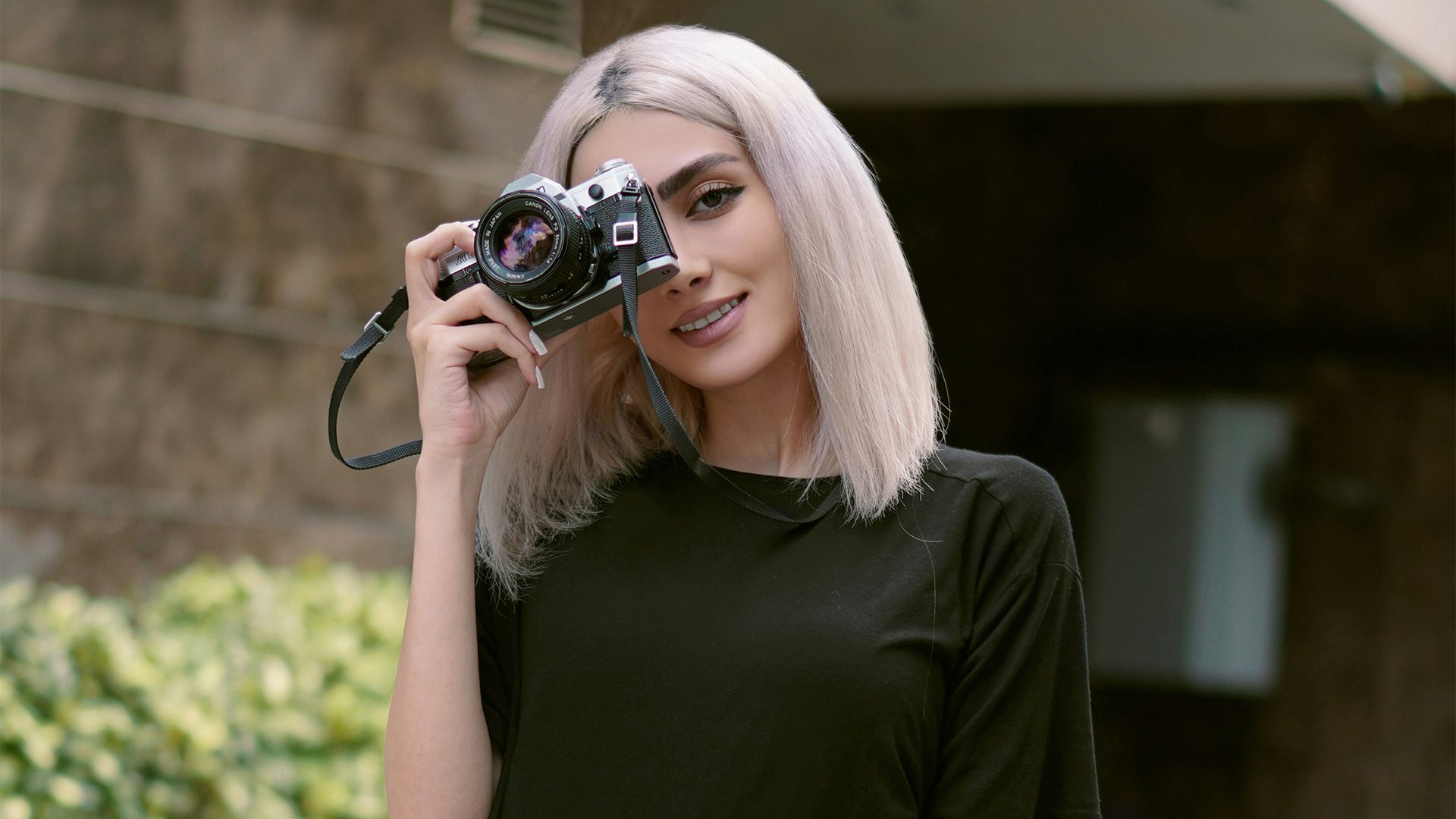 Model promoting her OnlyFans on Instagram